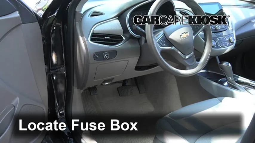 2020 Chevrolet Malibu LT 1.5L 4 Cyl. Turbo Fusible (intérieur)